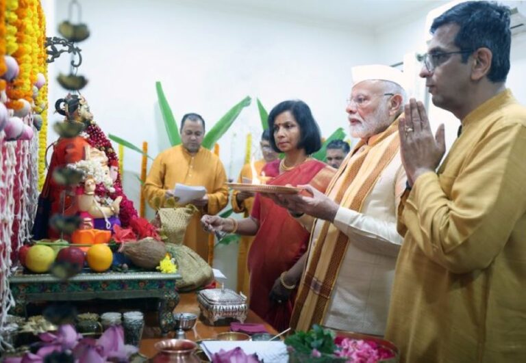 Modi reached Chief Justice Chandrachud’s house to perform pooja…