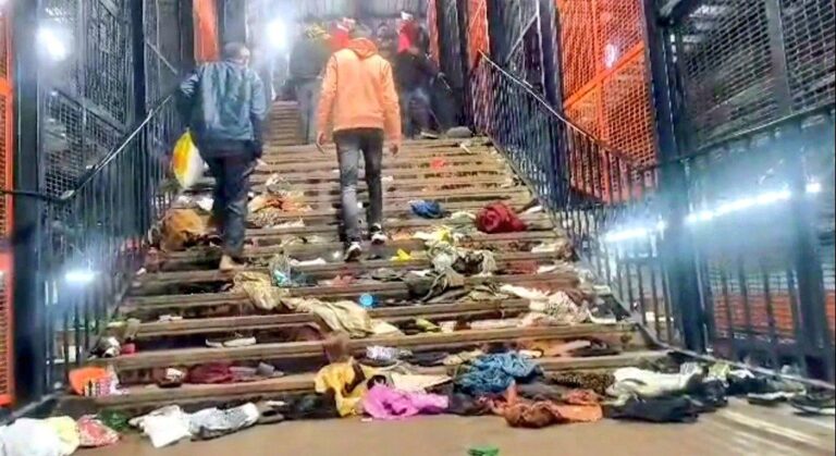 Where did the Railways get Rs 2 crore to distribute cash at 4 am on Sunday?